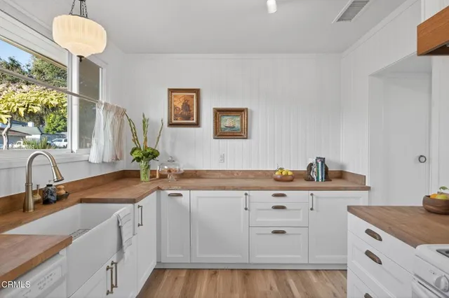 $1,349,000 | 2542 Poli Street, Ventura, CA 93003