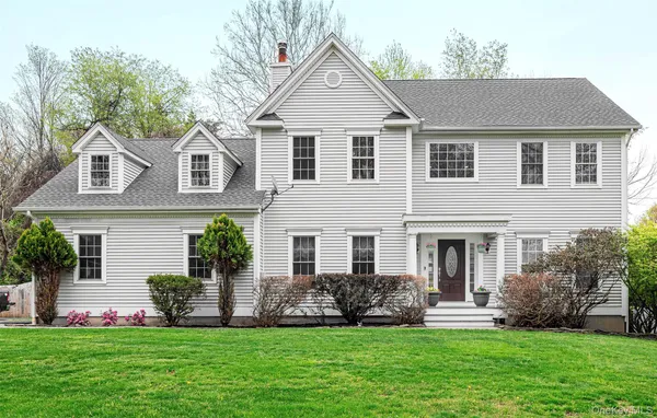 $899,000 | 41 Wilhelm Drive, Warwick, NY 10990