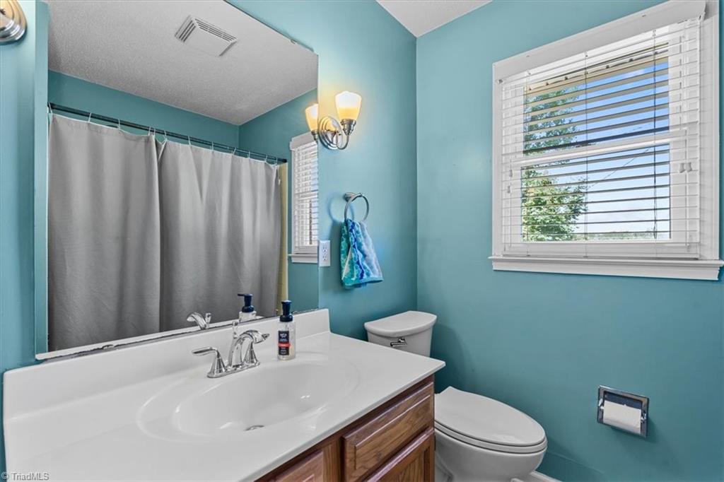 1805 Pleasant Ridge Road Greensboro, NC 27409 - Photo 28 of 39 Gallery Image 28