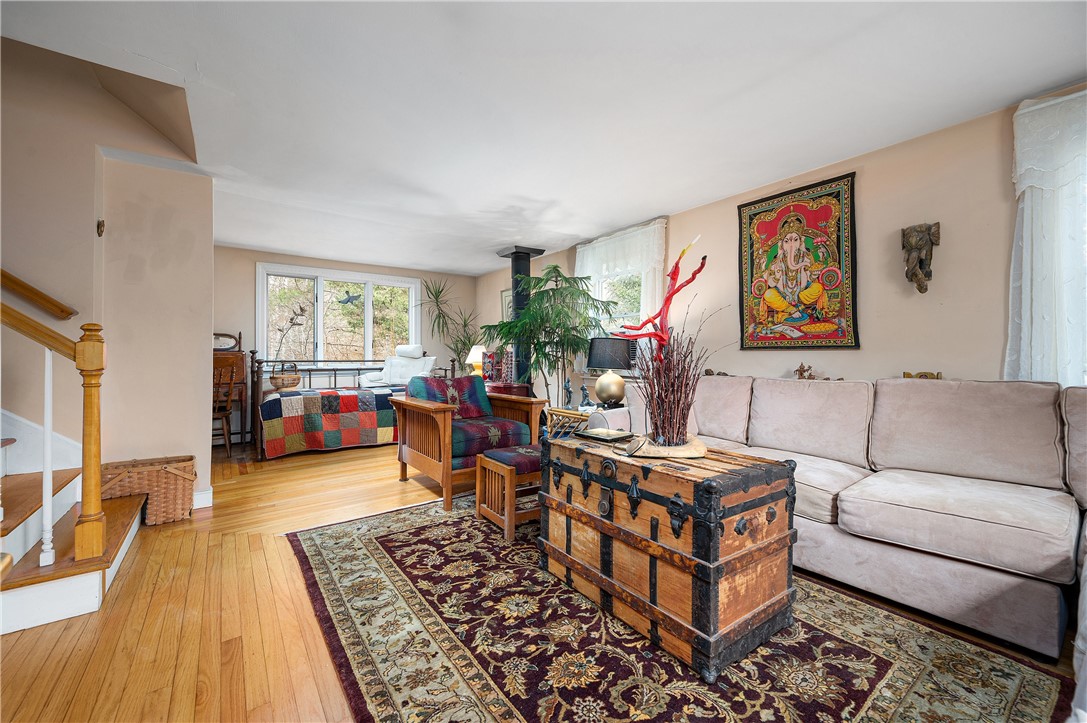 470 Field Hill Road Scituate, RI 02815 - Photo 4 of 36 Gallery Image 4