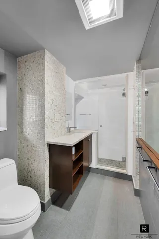 $995,000 | 34 Gramercy Park East, Unit 9BR | Gramercy