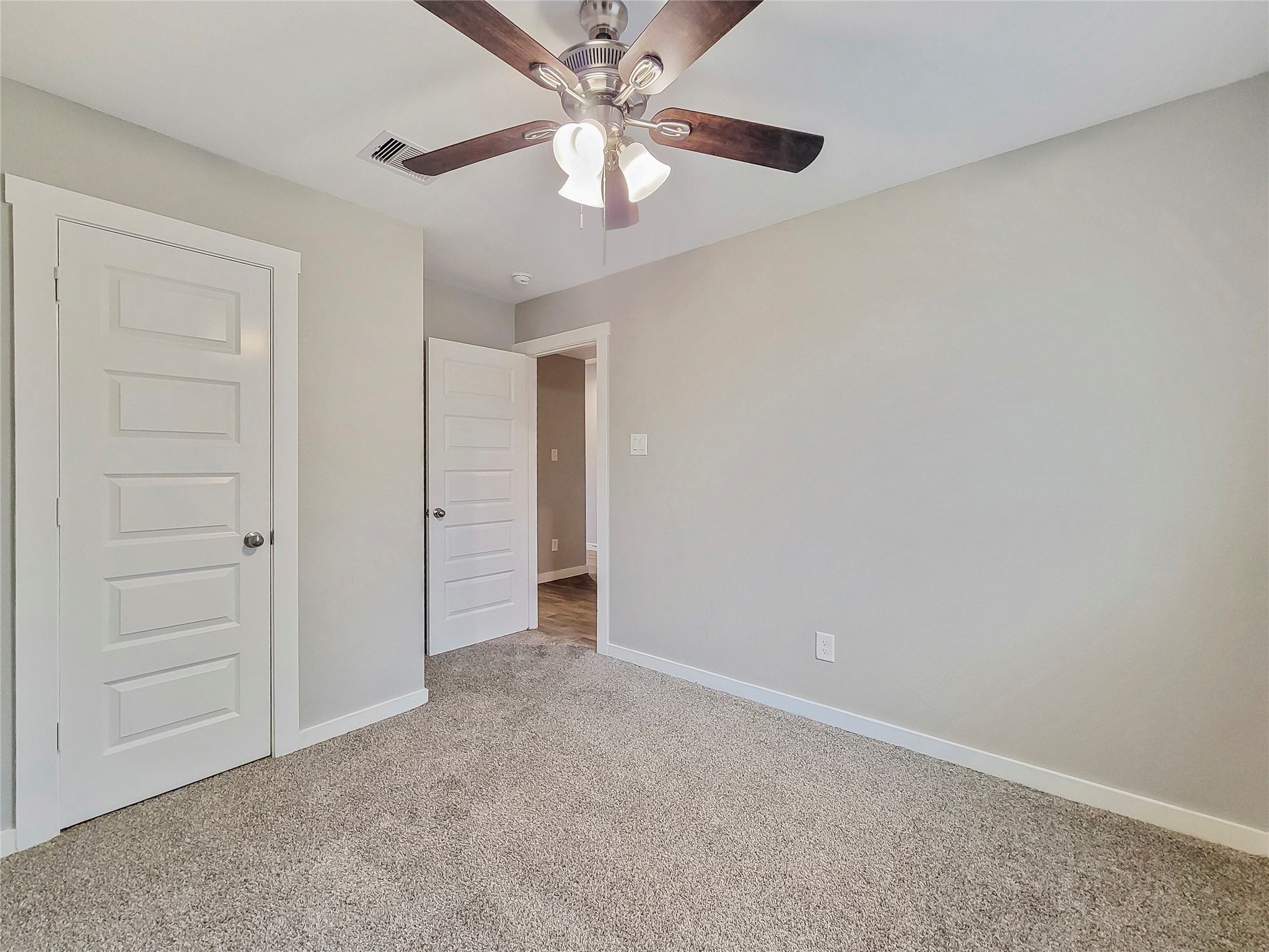 8122 Hush Hts Drive Rosharon, TX 77583 - Photo 10 of 17