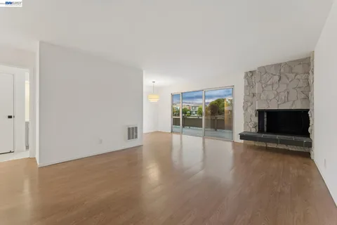 $595,000 | 339 Broadway, Unit 116, Alameda, CA 94501
