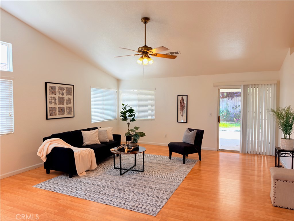 1986 Woodhaven Court Merced, CA 95340 - Photo 5 of 57