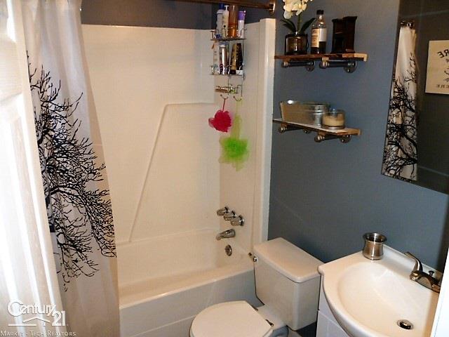 8935 Folkert Road Algonac, MI 48001 - Photo 15 of 19