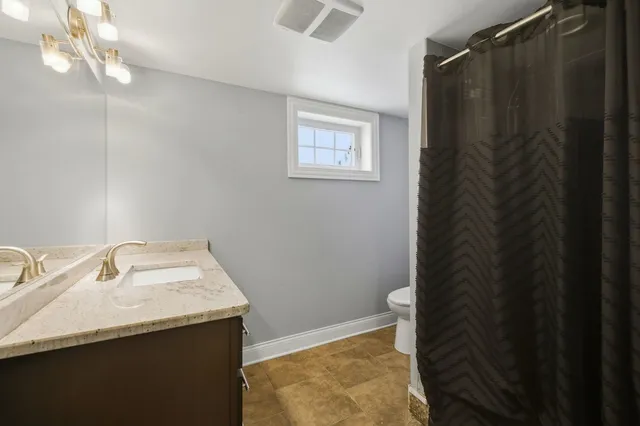 $439,900 | 8808 Meade Avenue, Oak Lawn, IL 60453