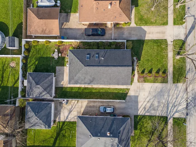 $439,900 | 8808 Meade Avenue, Oak Lawn, IL 60453