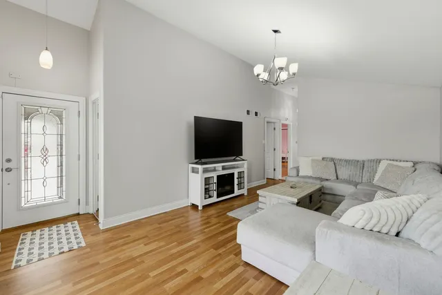 $439,900 | 8808 Meade Avenue, Oak Lawn, IL 60453