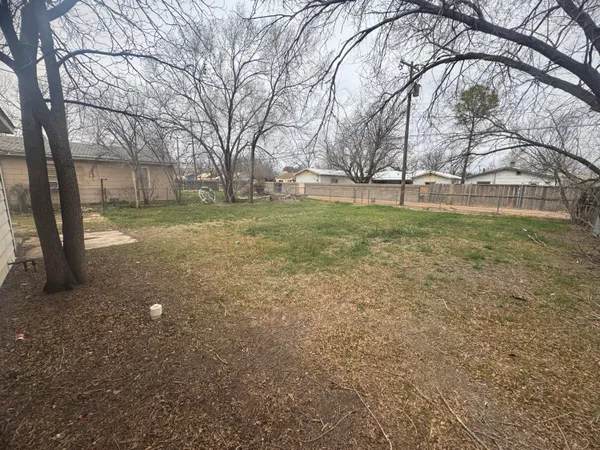 $1,000 | 3516 27th Street, Lubbock, TX 79410