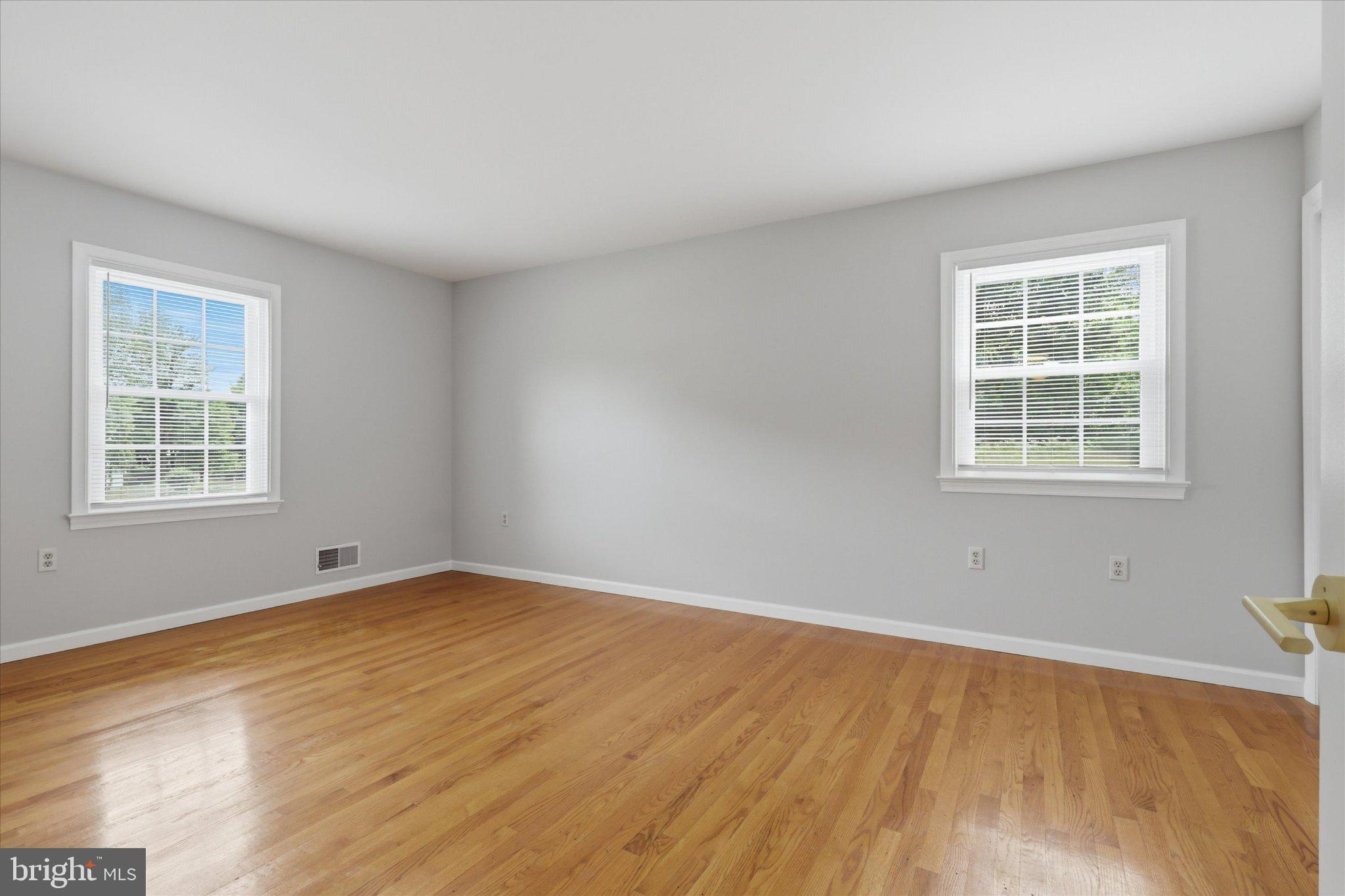 7007 Runnymeade Court Frederick, MD 21702 - Photo 22 of 37 Bright and airy blank canvas space.