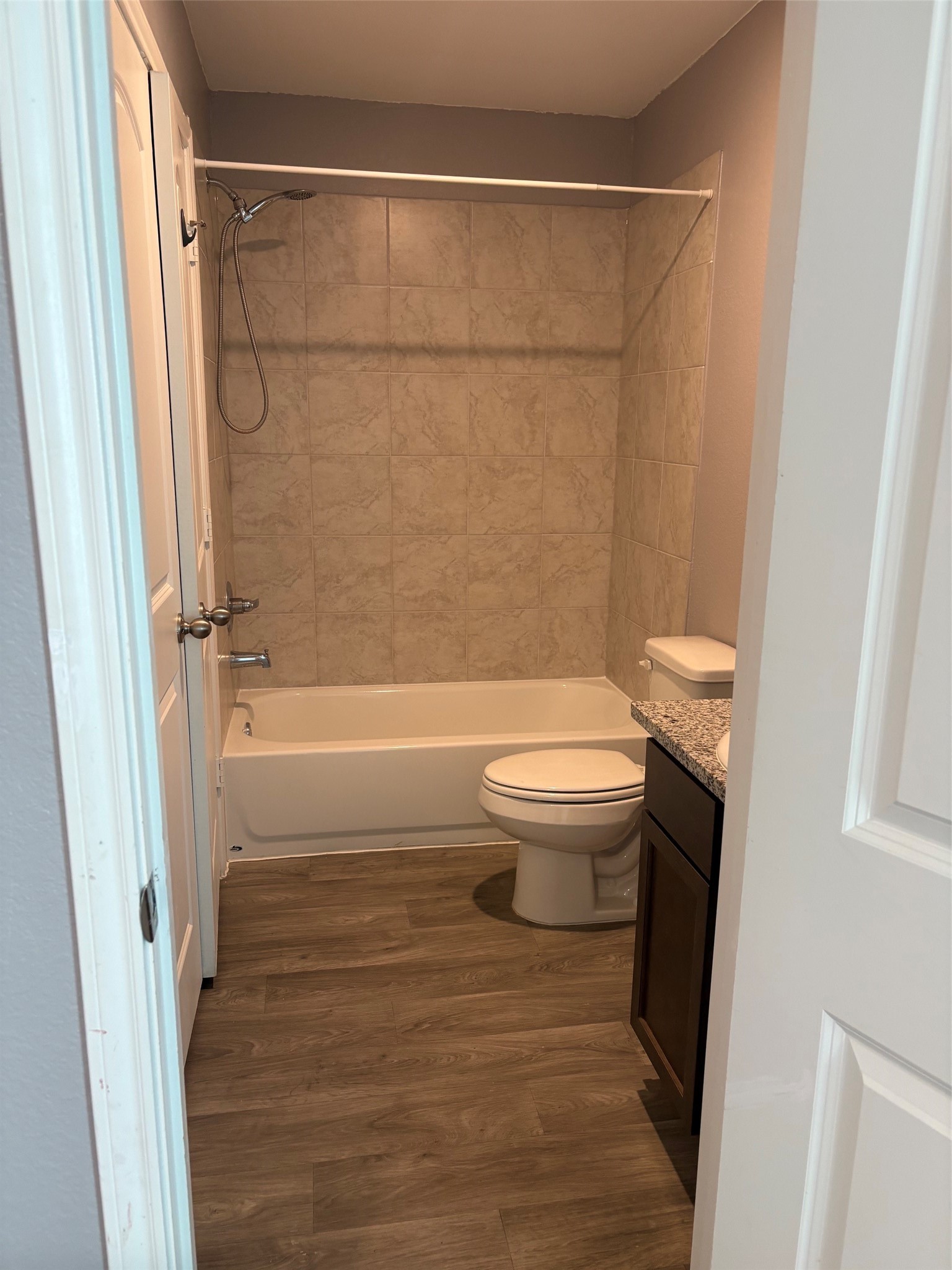 9822 Emerald Stone Way Conroe, TX 77306 - Photo 5 of 12 Master Bath