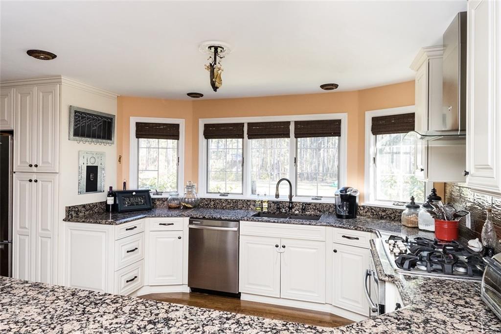 376 Hubbard Road Berwick, ME 03901 - Photo 9 of 35 Photo