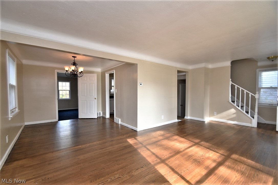 3795 Fairoaks Road South Euclid, OH 44121 - Photo 6 of 33