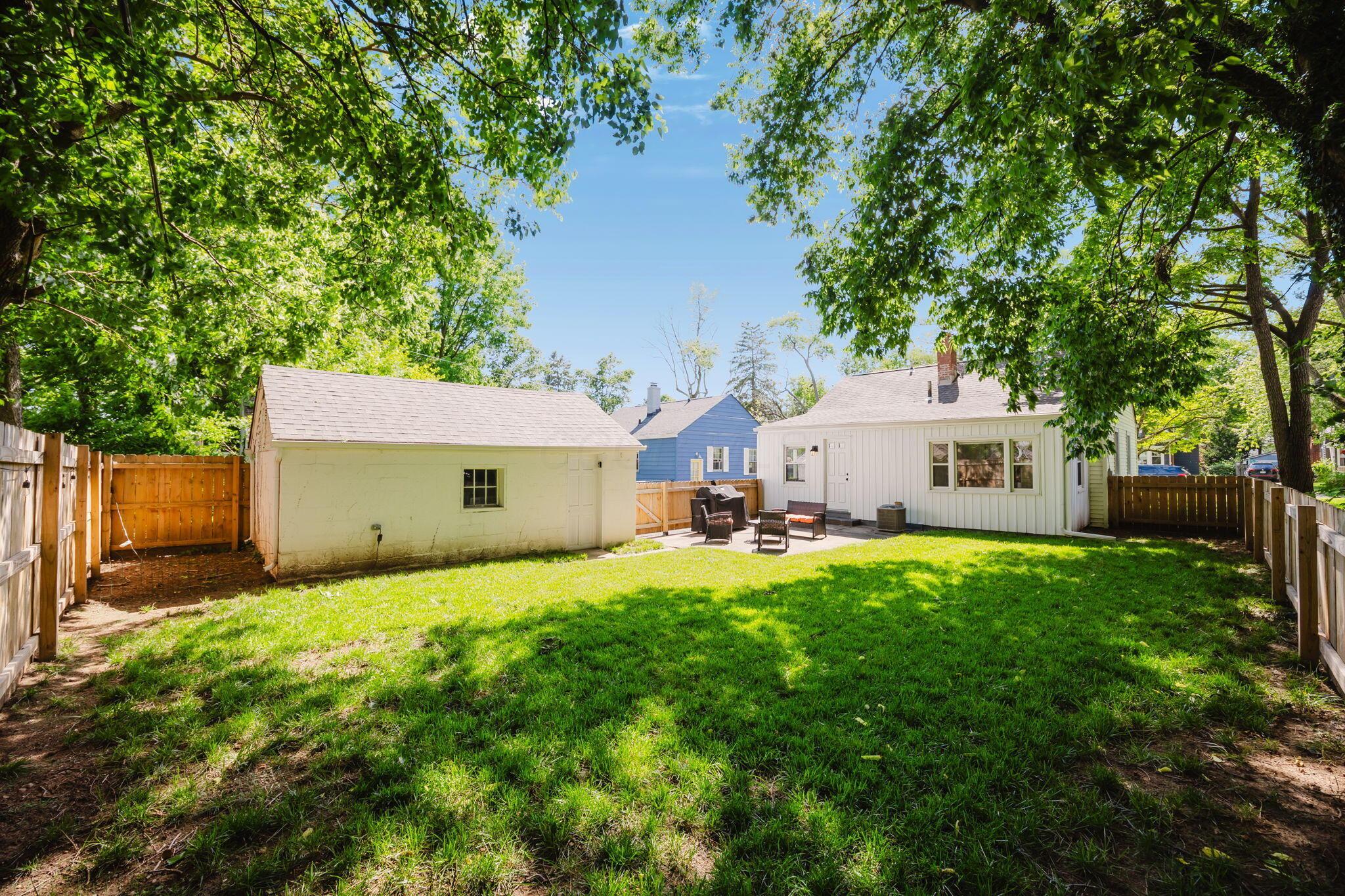 812 South Chesterfield Road Columbus, OH 43209 - Photo 30 of 40