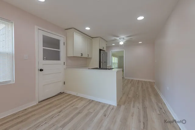 $2,400 | 2029 South Canalport Avenue, Unit 2, Chicago, IL 60616