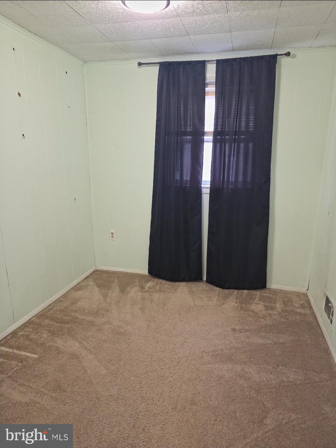 253 Southeastern Court Baltimore, MD 21221 - Photo 7 of 9 a view of an empty room