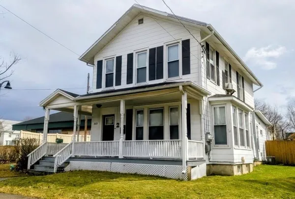 $925 | 313 Roe Avenue, Unit 2, Elmira, NY 14901