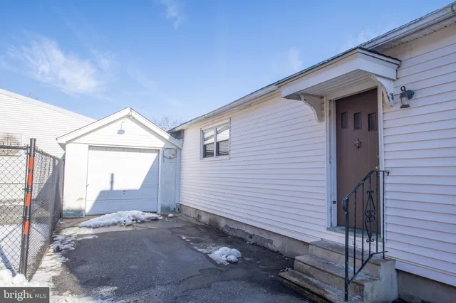 $399,000 | 131 Bridgeboro Street, Riverside, NJ 08075