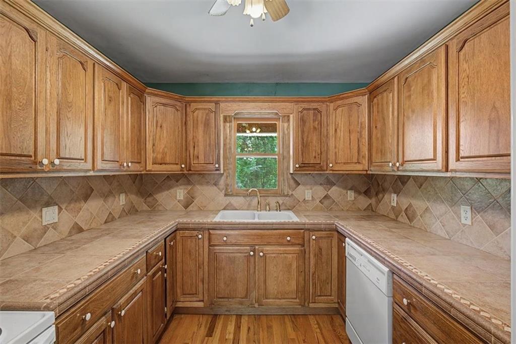 269 West Hermitage Road Northeast Rome, GA 30161 - Photo 7 of 52