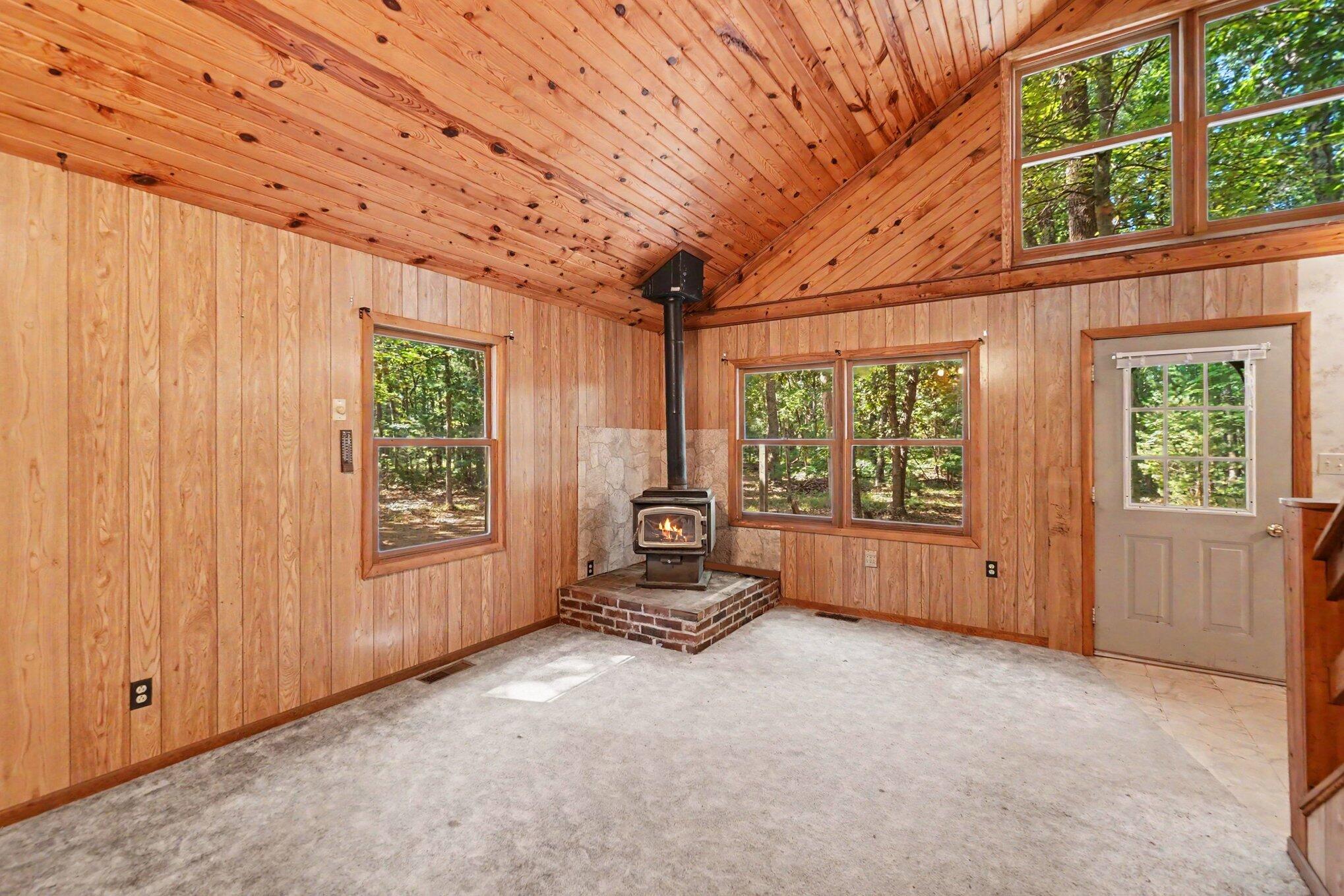 760 South Walhalla Road Branch, MI 49402 - Photo 5 of 20 005_file_6561