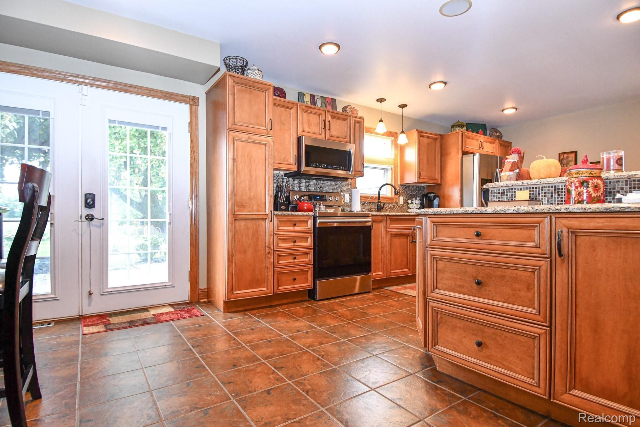 10376 Sharp Road Swartz Creek, MI 48473 - Photo 11 of 62 DREAM KITCHEN