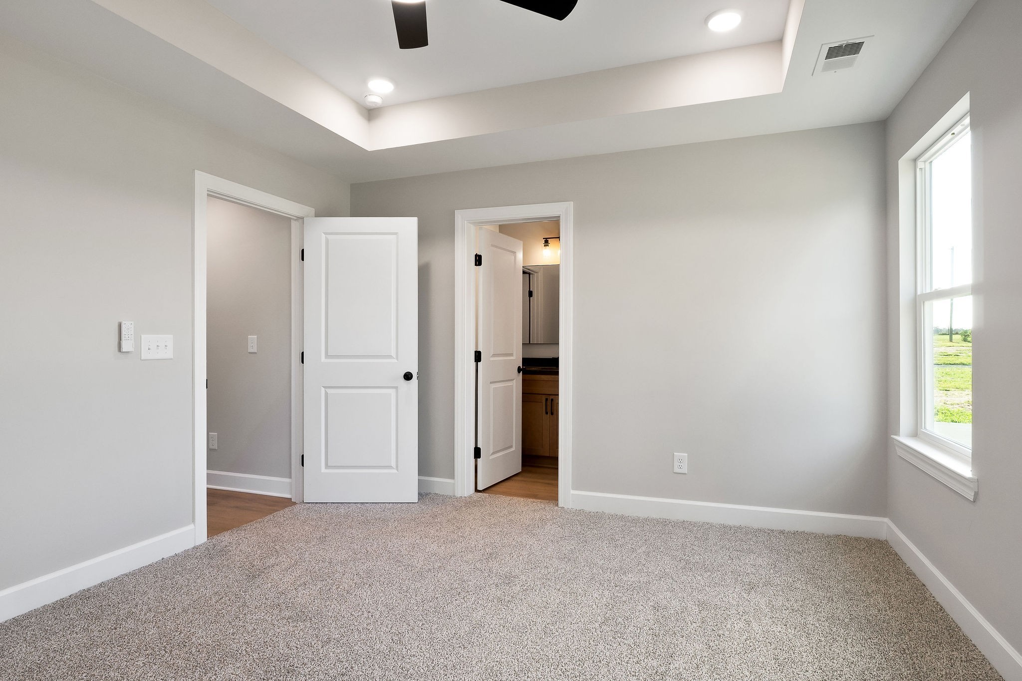 3535 Keltonburg Road Smithville, TN 37166 - Photo 25 of 37 an empty room with windows and closet