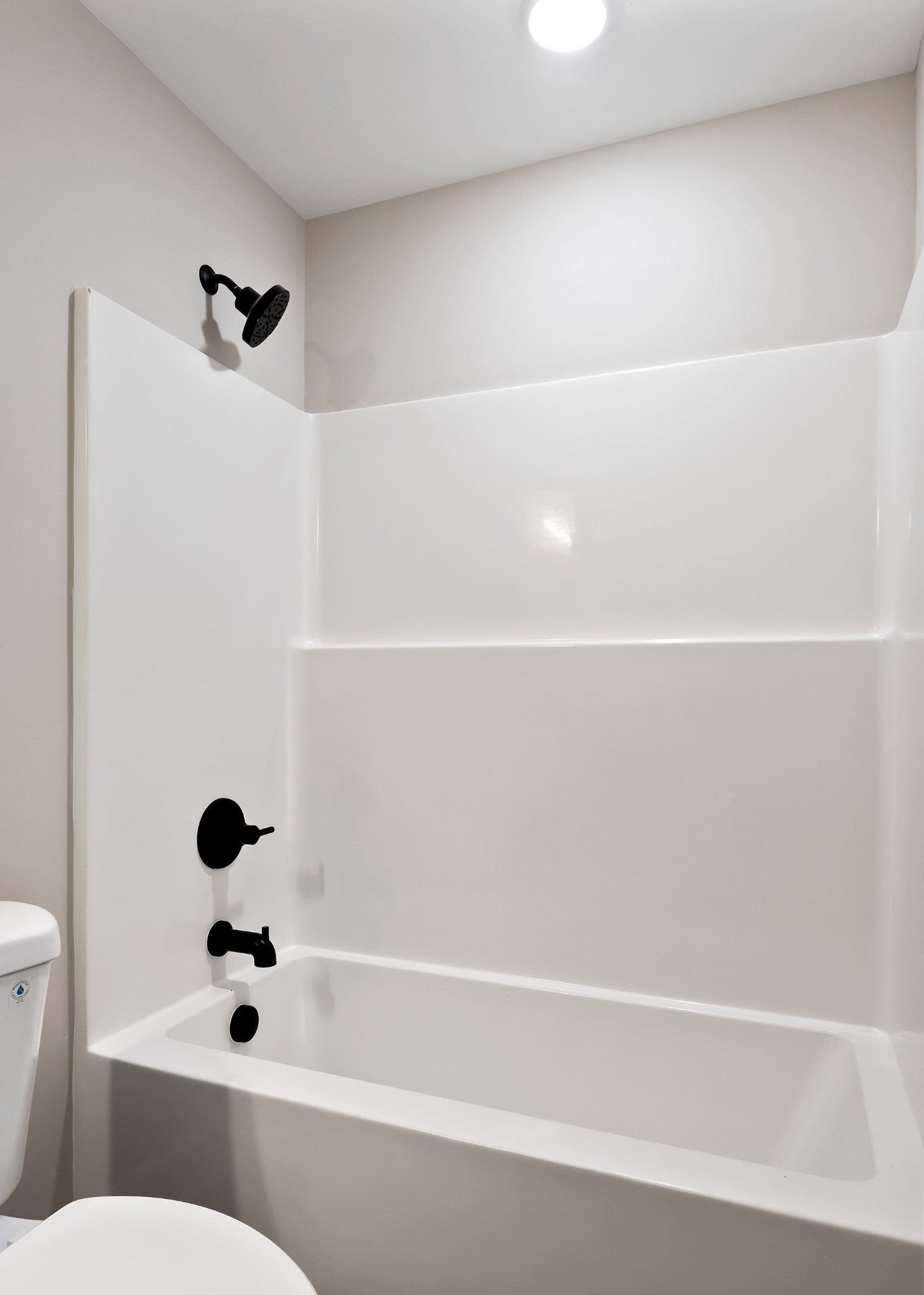 3535 Keltonburg Road Smithville, TN 37166 - Photo 27 of 37 a bathroom with a bathtub