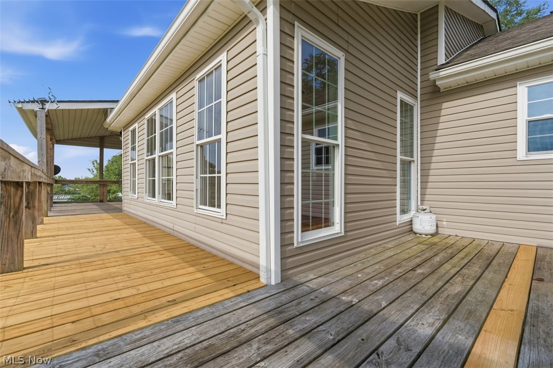1484 Lake Washington Road Washington, WV 26181 - Photo 27 of 35 Open area of the back deck