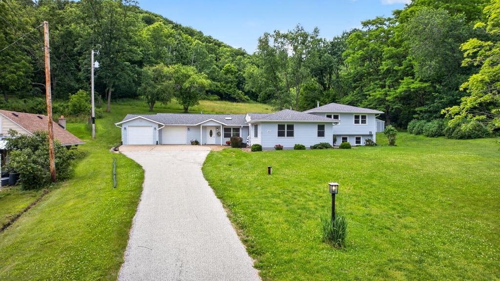 1613 Gilmore Valley Road Winona, MN 55987 - Photo 2 of 93