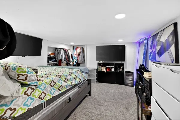 $550,000 | 425 East Avenue, Perth Amboy, NJ 08861
