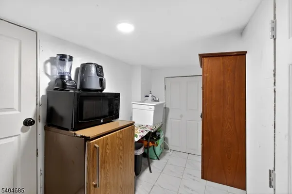 $550,000 | 425 East Avenue, Perth Amboy, NJ 08861