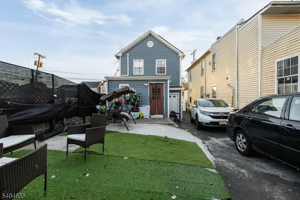 $550,000 | 425 East Avenue, Perth Amboy, NJ 08861