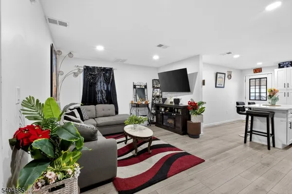 $550,000 | 425 East Avenue, Perth Amboy, NJ 08861