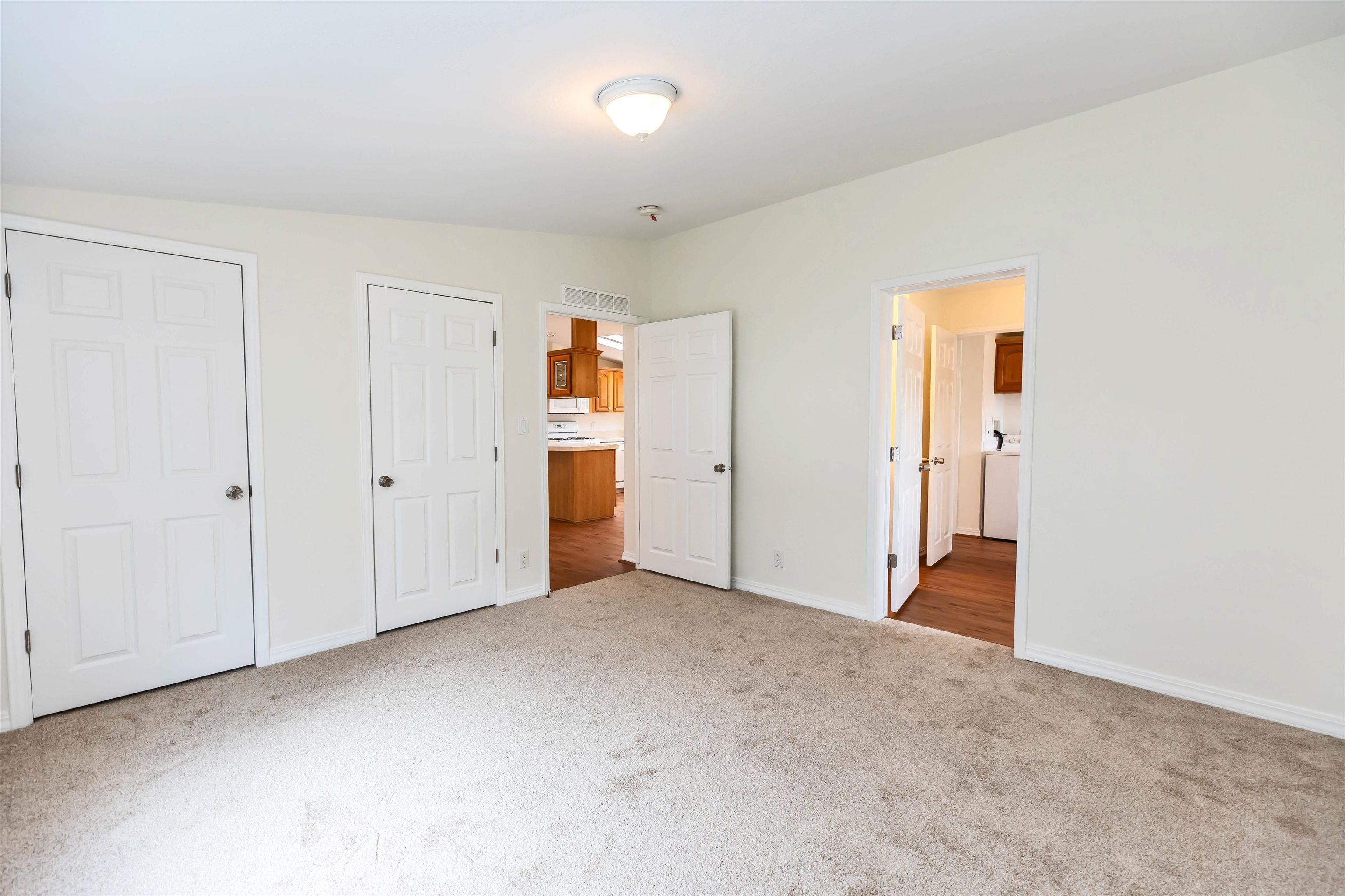 101 Sunset Way Manchester, NH 03104 - Photo 18 of 29 Gallery Image 18