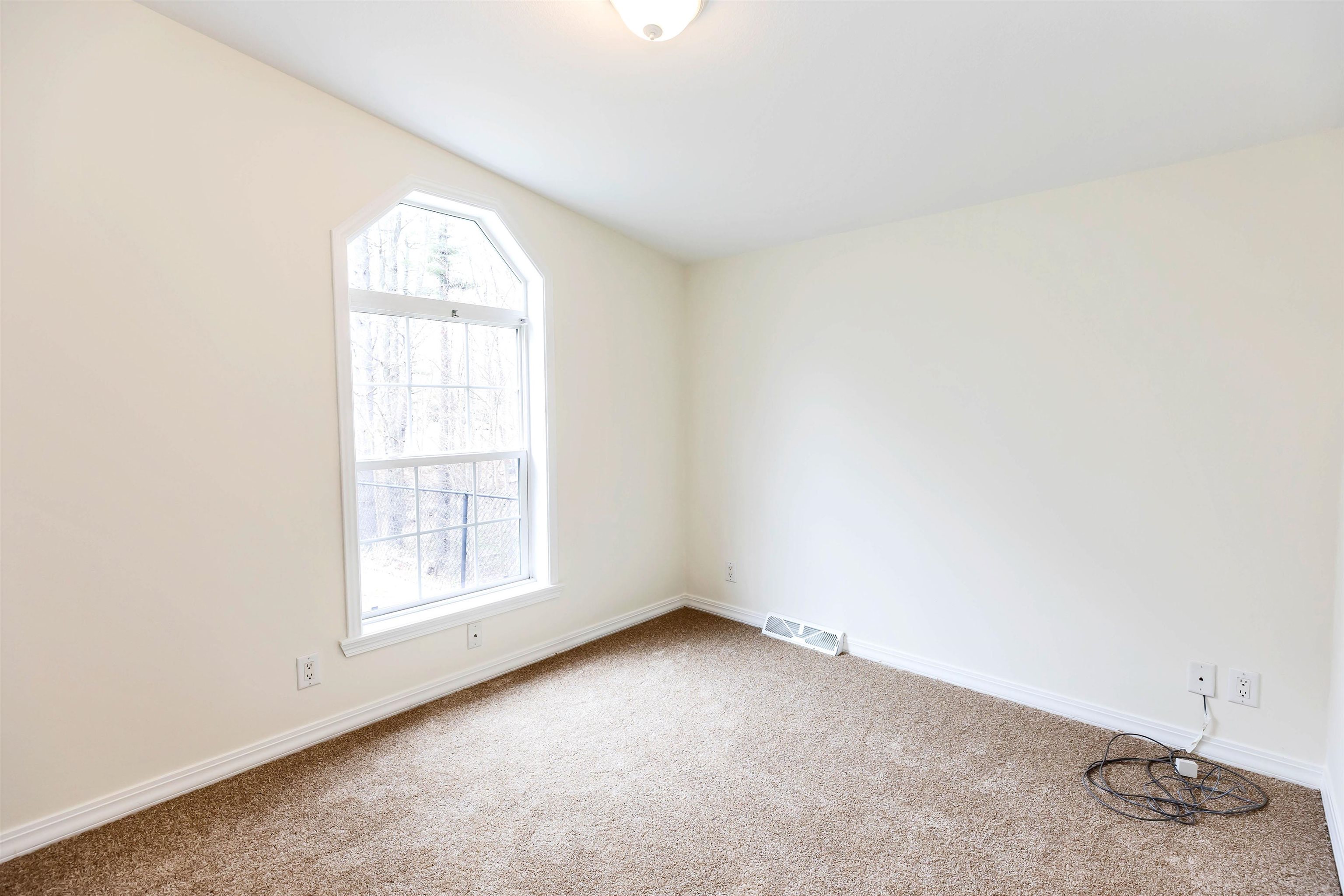 101 Sunset Way Manchester, NH 03104 - Photo 20 of 29 Gallery Image 20