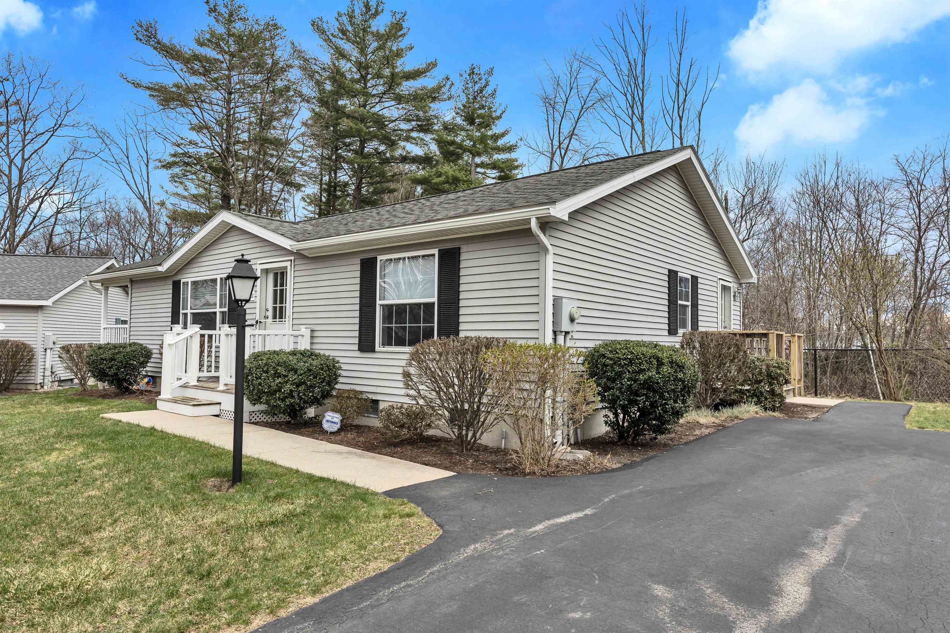 101 Sunset Way Manchester, NH 03104 - Photo 4 of 29 Gallery Image 4