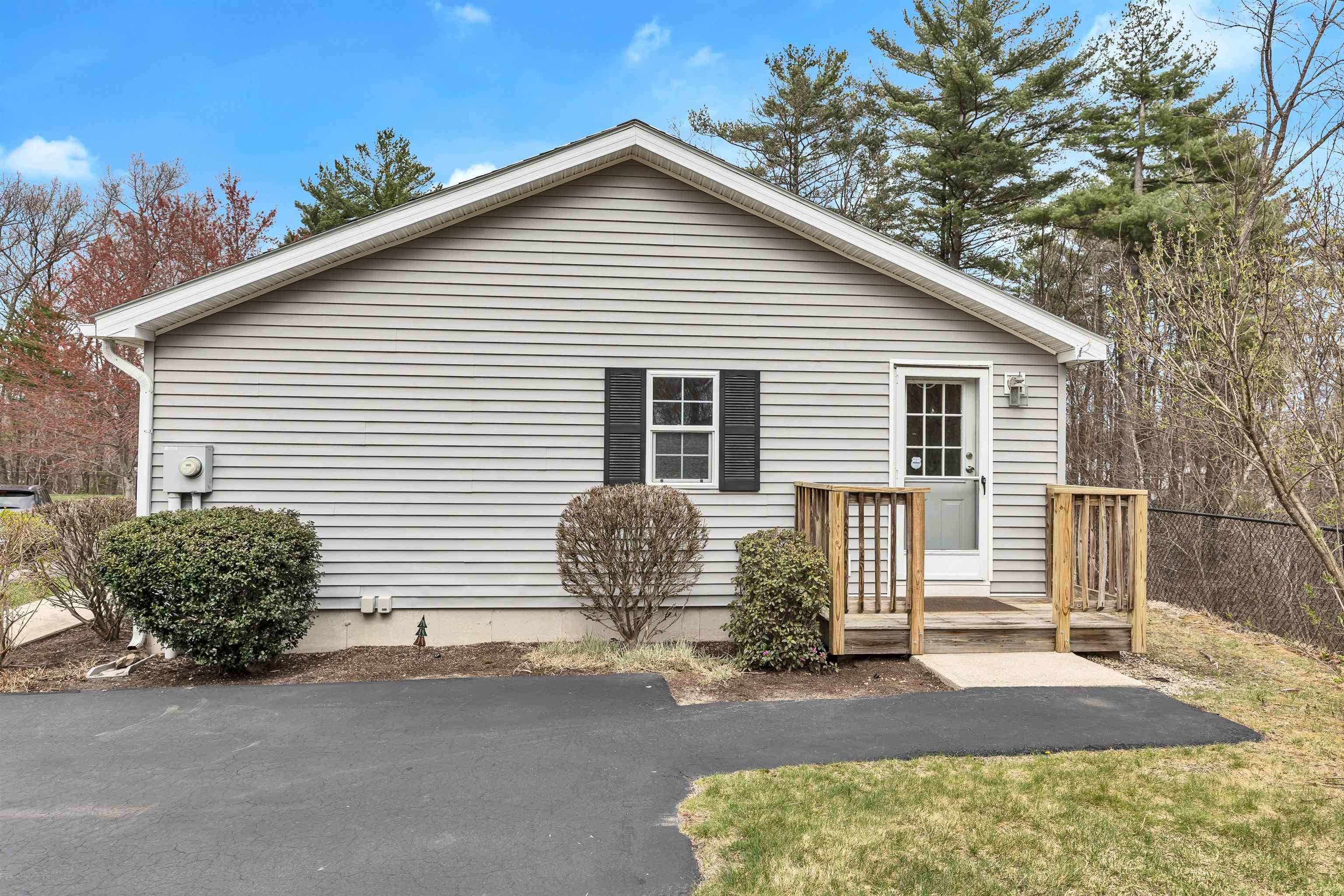 101 Sunset Way Manchester, NH 03104 - Photo 5 of 29 Gallery Image 5