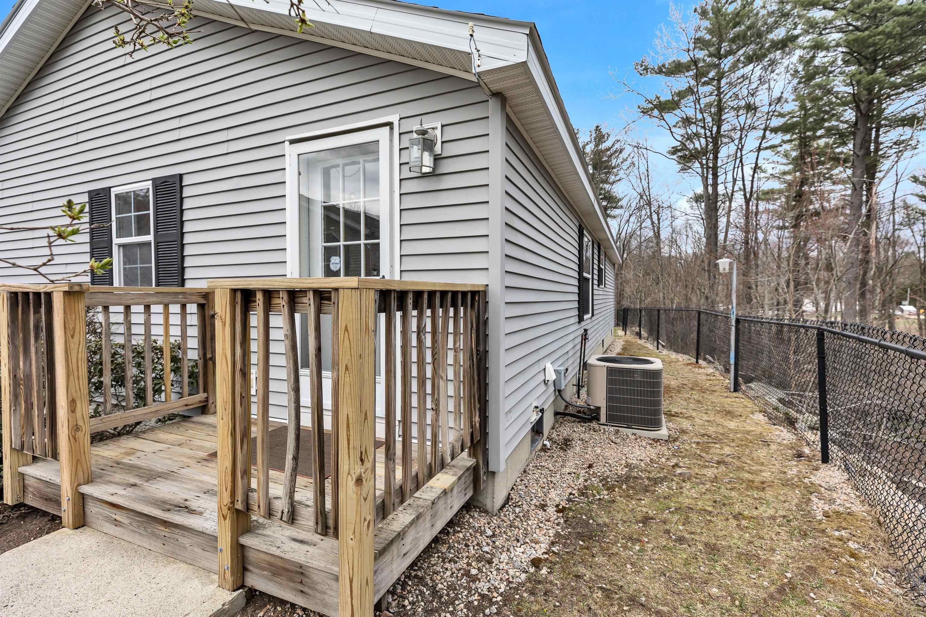 101 Sunset Way Manchester, NH 03104 - Photo 6 of 29 Gallery Image 6