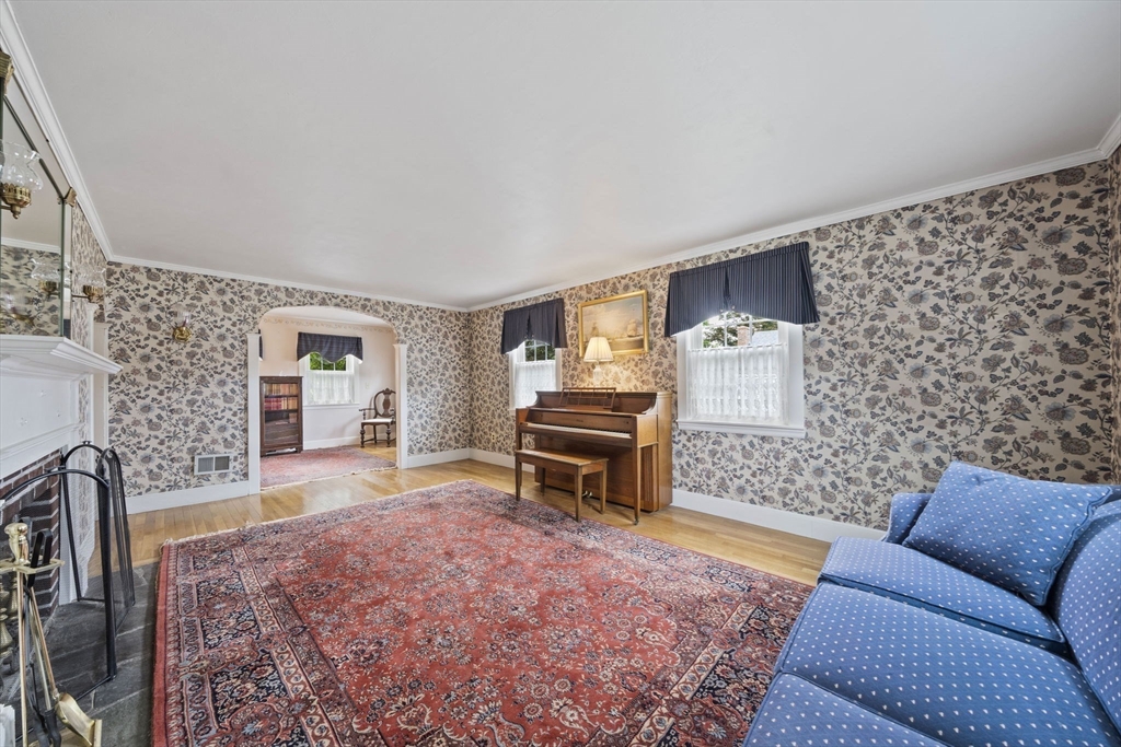 38 Idlewell Street Weymouth, MA 02188 - Photo 14 of 37