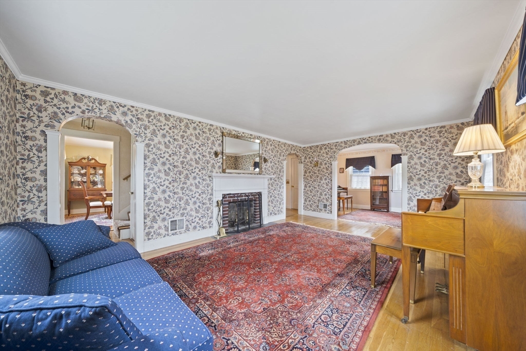 38 Idlewell Street Weymouth, MA 02188 - Photo 15 of 37