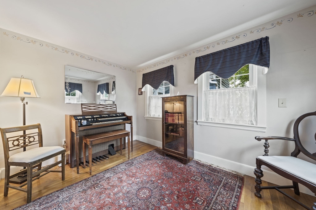 38 Idlewell Street Weymouth, MA 02188 - Photo 10 of 37