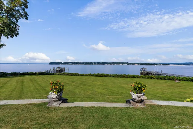 $35,000,000 | 227 Dock Lane, Great Neck, NY 11024