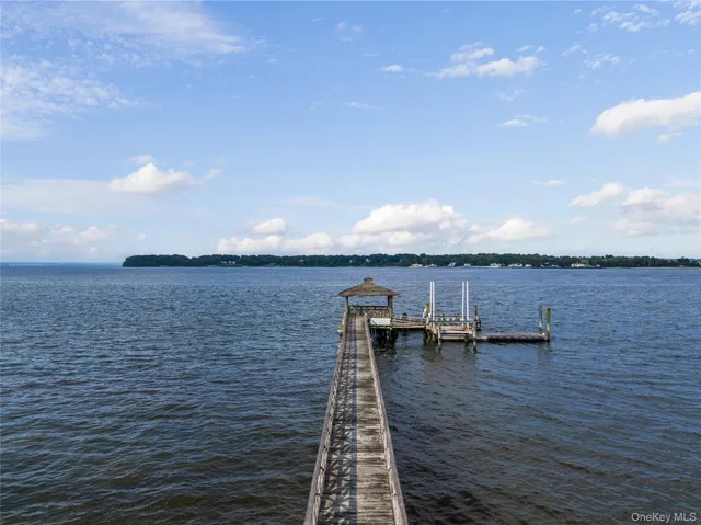 $35,000,000 | 227 Dock Lane, Great Neck, NY 11024