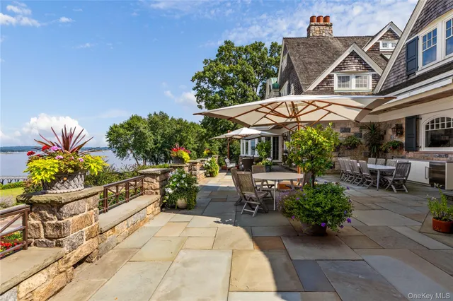 $35,000,000 | 227 Dock Lane, Great Neck, NY 11024