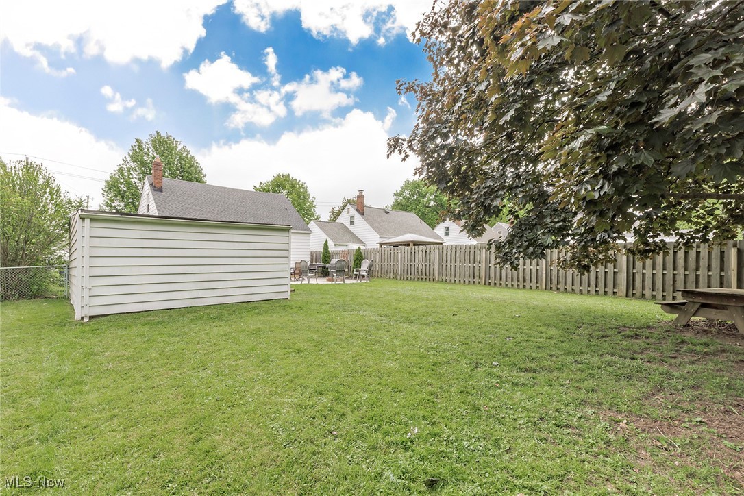 1672 Brainard Road Lyndhurst, OH 44124 - Photo 5 of 40