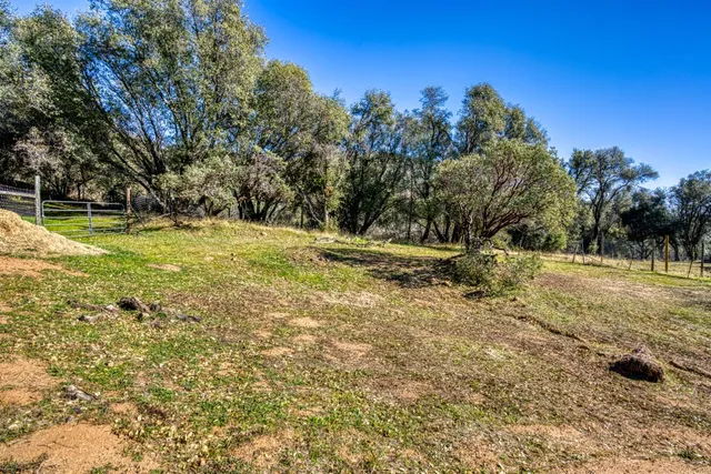 $359,500 | 33463 Road 233, North Fork, CA 93643