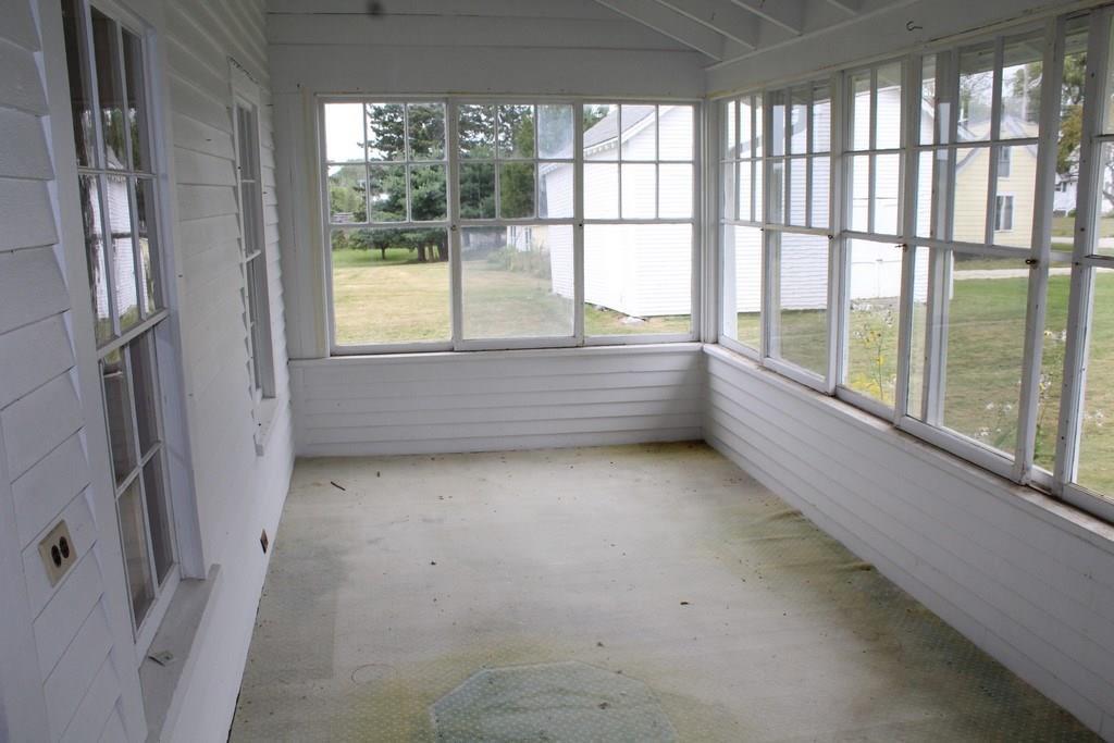 5 Wharf Road Penobscot, ME 04476 - Photo 15 of 35 3-season Sun Porch, entry from...