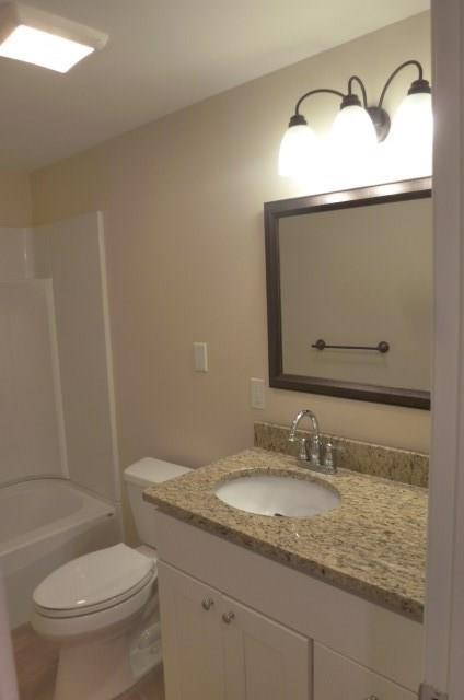 19 Maguire Road Kennebunk, ME 04043 - Photo 13 of 34 Granite & Tile Bathroom