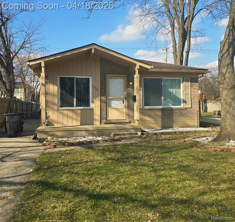 17676 Addison Street Southfield, MI 48075 - Photo 1 of 15