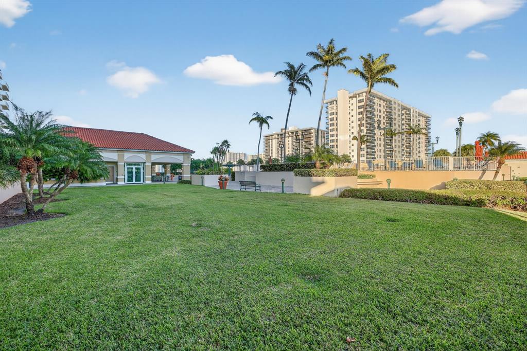 3020 Northeast 32nd Avenue, Unit 819 Fort Lauderdale, FL 33308 - Photo 48 of 68 a view of a city with tall buildings and a big yard